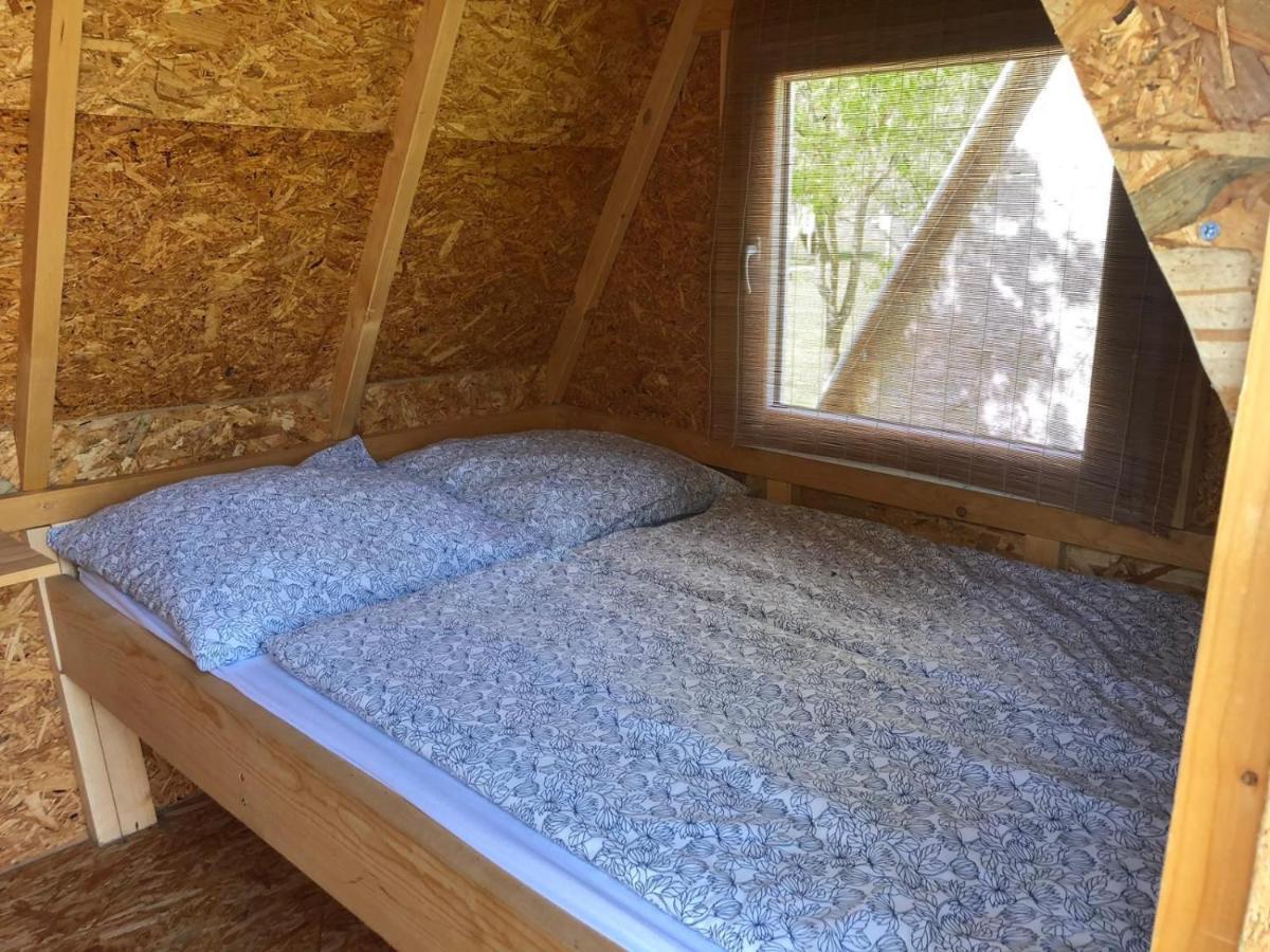 Una Kamp Hotel Босанска Крупа Екстериор снимка