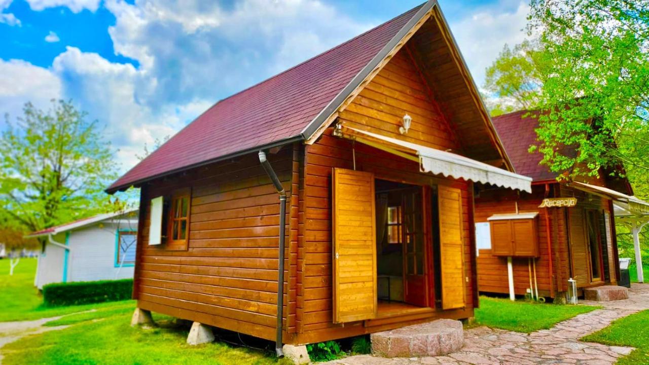 Una Kamp Hotel Босанска Крупа Екстериор снимка