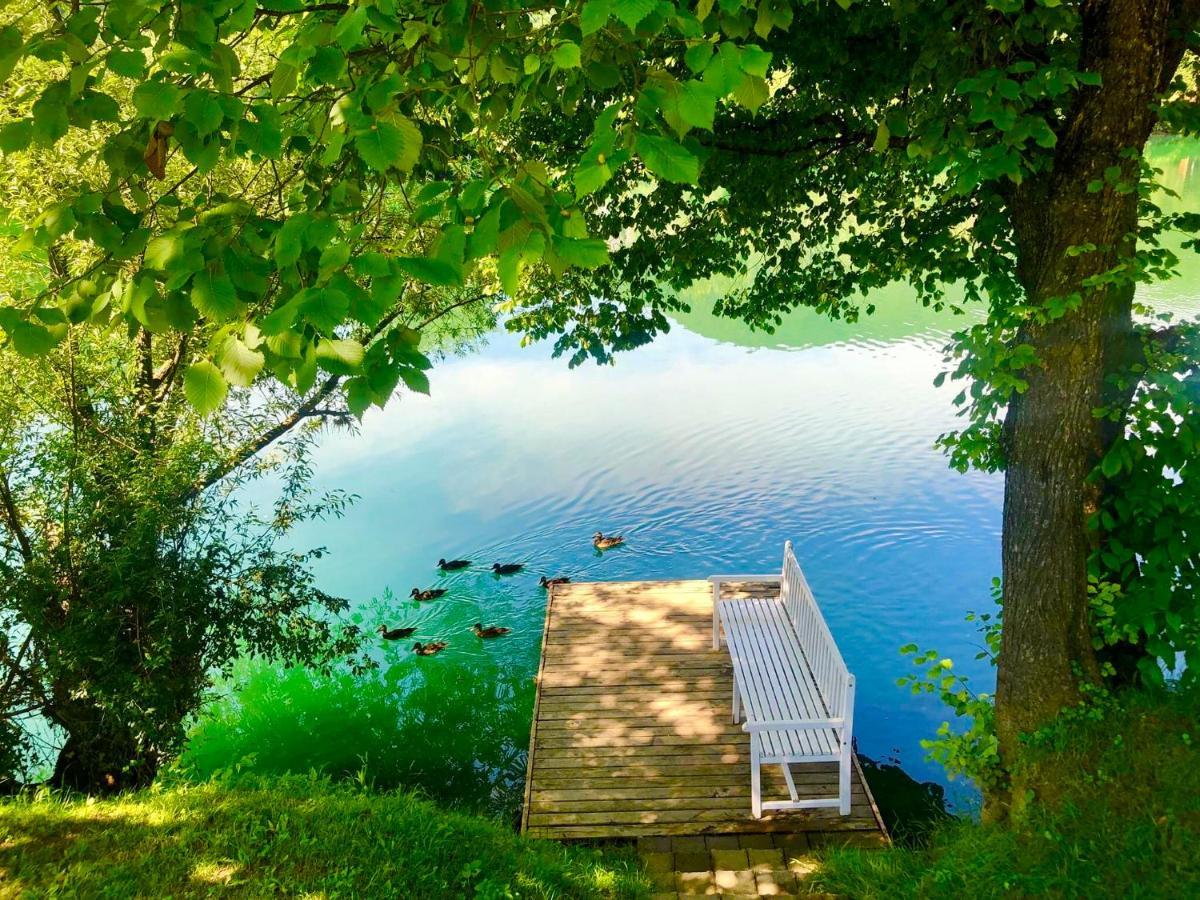 Una Kamp Hotel Босанска Крупа Екстериор снимка